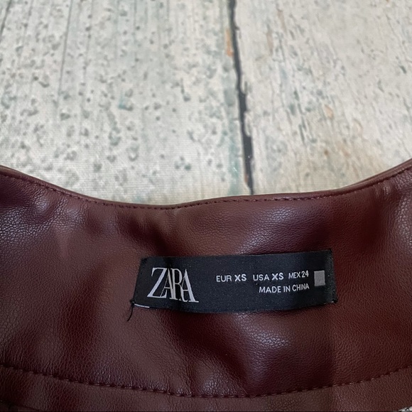 Zara XS brown faux leather pleated skirt high waisted Asymmetric hem Zipper - Picture 4 of 11